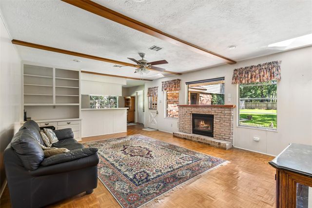 1710 Palomino Lane, Kingwood, TX 77339