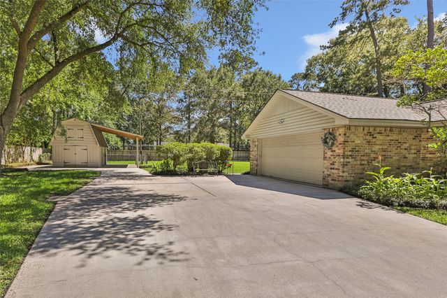 1710 Palomino Lane, Kingwood, TX 77339