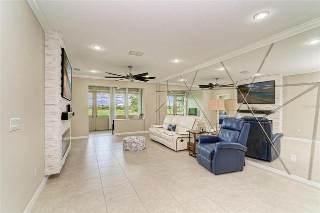 13815 MESSINA LOOP 101, Bradenton, FL 34211