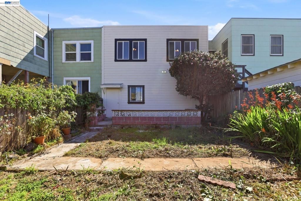 Image 25 of property listing at 146 Winchester St, Daly City, CA 94014