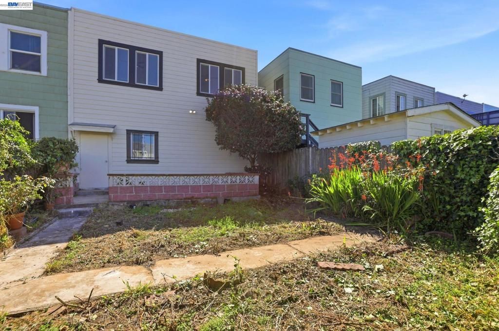 Image 26 of property listing at 146 Winchester St, Daly City, CA 94014