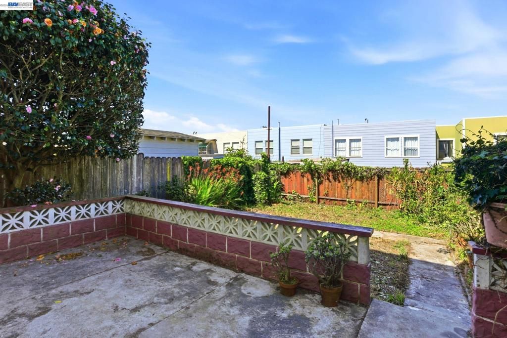 Image 27 of property listing at 146 Winchester St, Daly City, CA 94014
