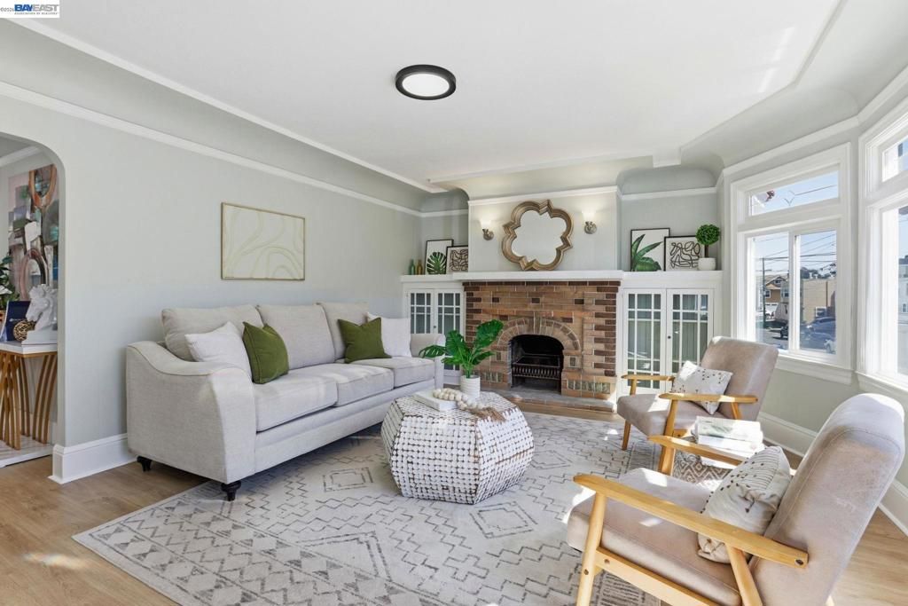 Image 6 of property listing at 146 Winchester St, Daly City, CA 94014