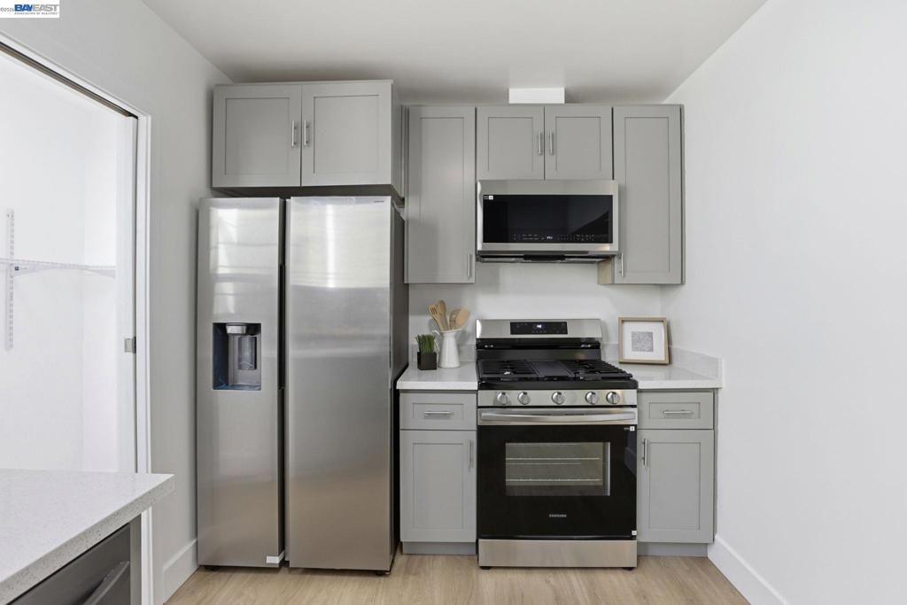 Image 9 of property listing at 146 Winchester St, Daly City, CA 94014