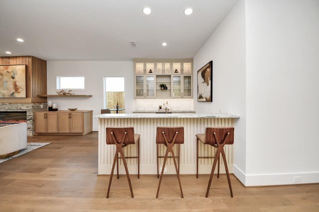 1623 Viking Drive, Houston, TX 77018