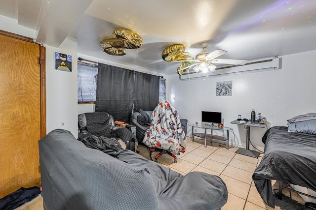 5507 W Diversey Avenue, Chicago, IL 60639