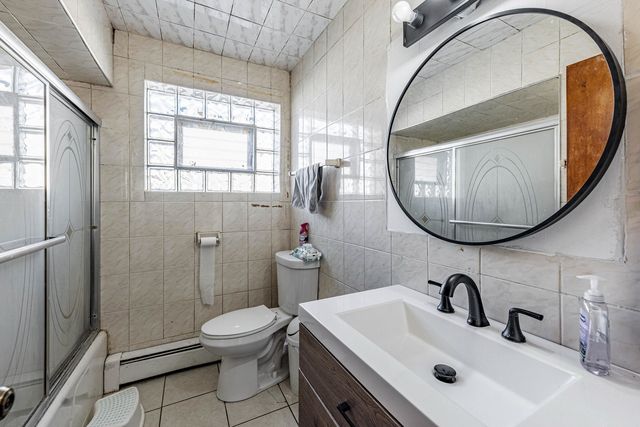 5507 W Diversey Avenue, Chicago, IL 60639