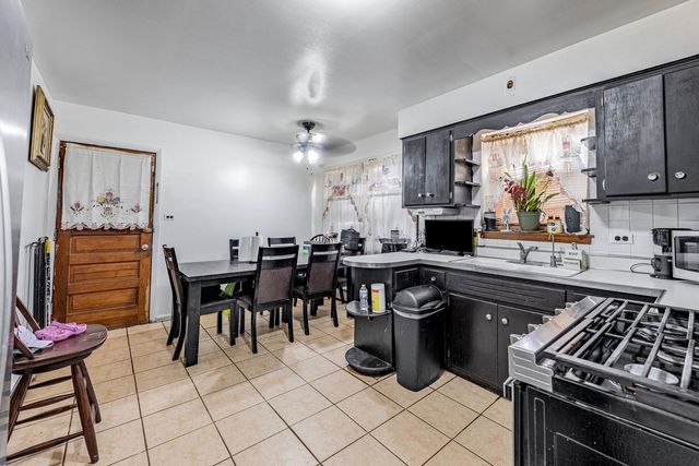 5507 W Diversey Avenue, Chicago, IL 60639