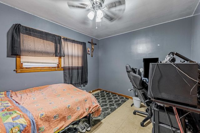 5507 W Diversey Avenue, Chicago, IL 60639