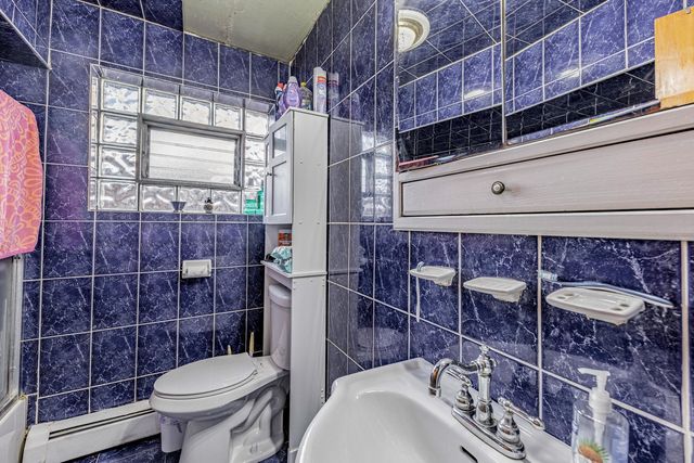 5507 W Diversey Avenue, Chicago, IL 60639