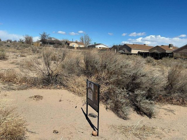 1157 19th Avenue NE, Rio Rancho, NM 87144