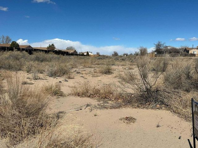 1157 19th Avenue NE, Rio Rancho, NM 87144