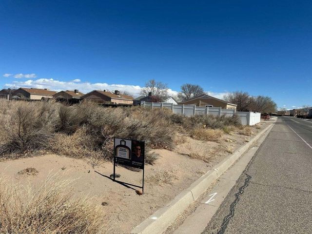 1157 19th Avenue NE, Rio Rancho, NM 87144