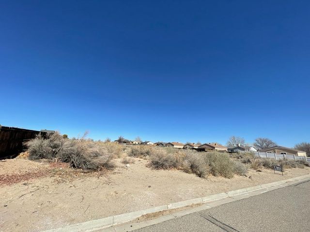 1157 19th Avenue NE, Rio Rancho, NM 87144