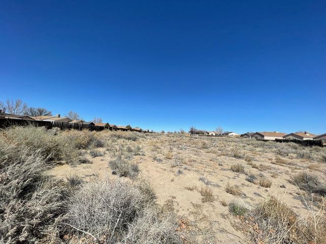 1157 19th Avenue NE, Rio Rancho, NM 87144