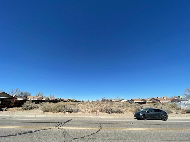 1157 19th Avenue NE, Rio Rancho, NM 87144