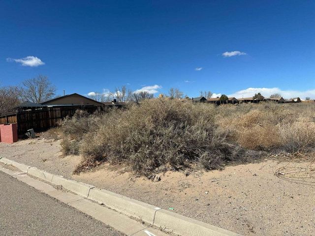 1157 19th Avenue NE, Rio Rancho, NM 87144