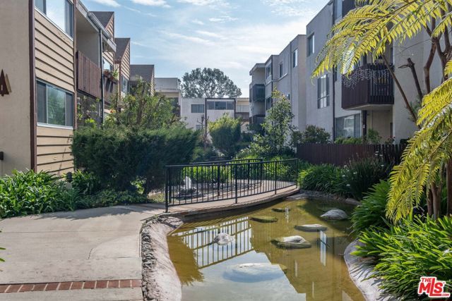 6050 Canterbury Drive E313, Culver City, CA 90230