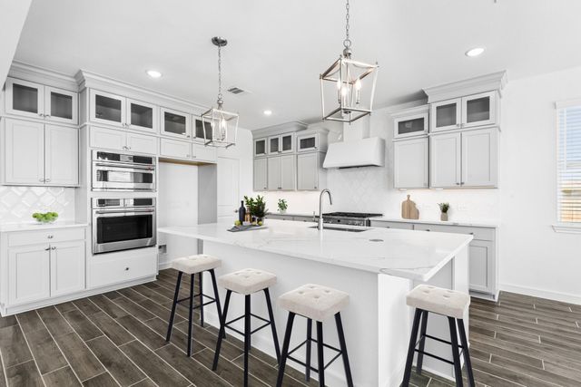 12822 Old Fashion Circle, Mont Belvieu, TX 77535