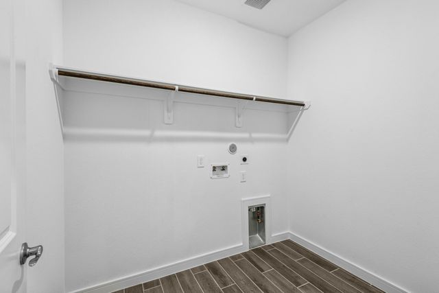 12822 Old Fashion Circle, Mont Belvieu, TX 77535