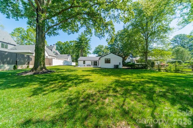 2528 Providence Road, Charlotte, NC 28211