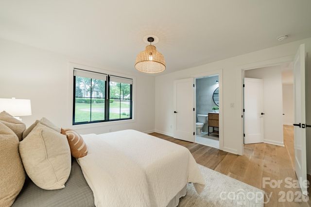 2528 Providence Road, Charlotte, NC 28211