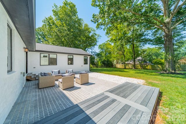 2528 Providence Road, Charlotte, NC 28211