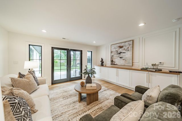 2528 Providence Road, Charlotte, NC 28211