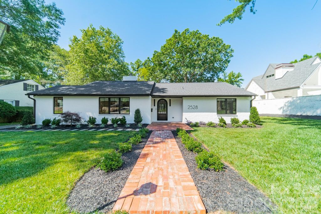2528 Providence Road, Charlotte, NC 28211