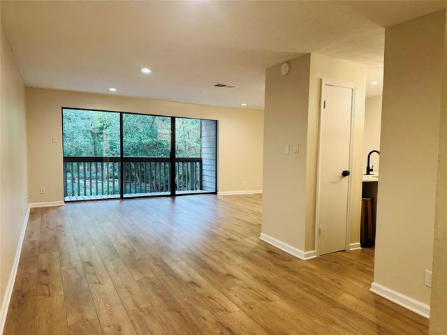 3900 Aspen Drive C104, Montgomery, TX 77356