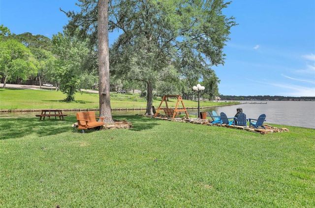 3900 Aspen Drive C104, Montgomery, TX 77356