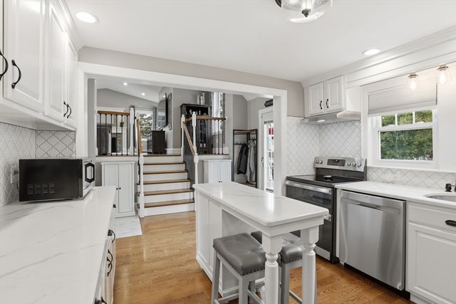 206 Russell St, Woburn, MA 01801