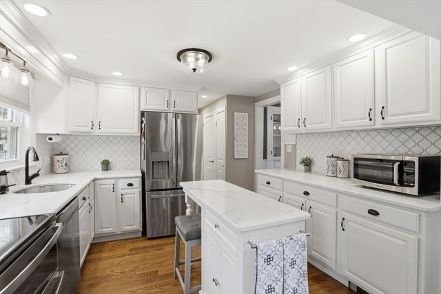 206 Russell St, Woburn, MA 01801