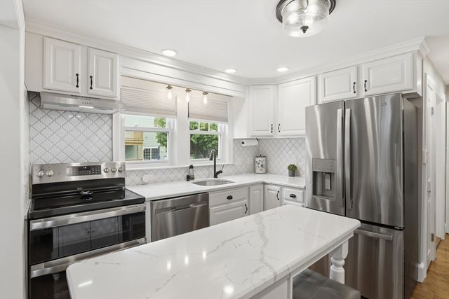 206 Russell St, Woburn, MA 01801