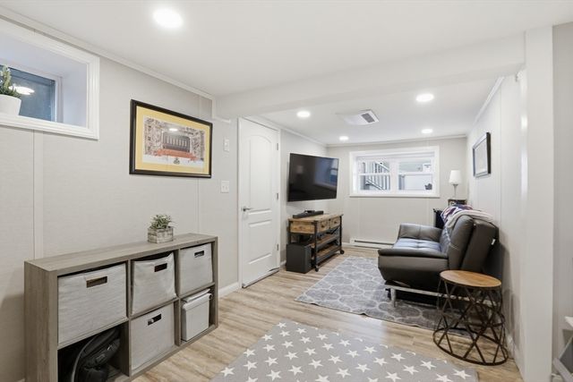 206 Russell St, Woburn, MA 01801