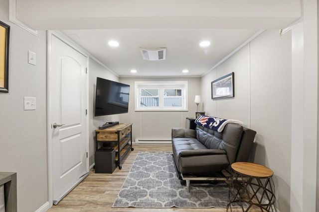 206 Russell St, Woburn, MA 01801