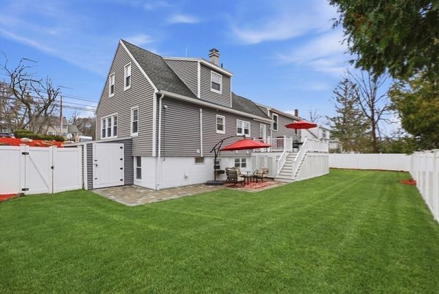 206 Russell St, Woburn, MA 01801