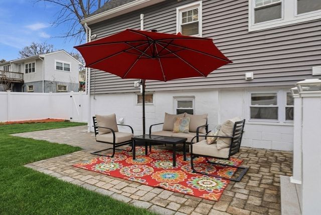 206 Russell St, Woburn, MA 01801