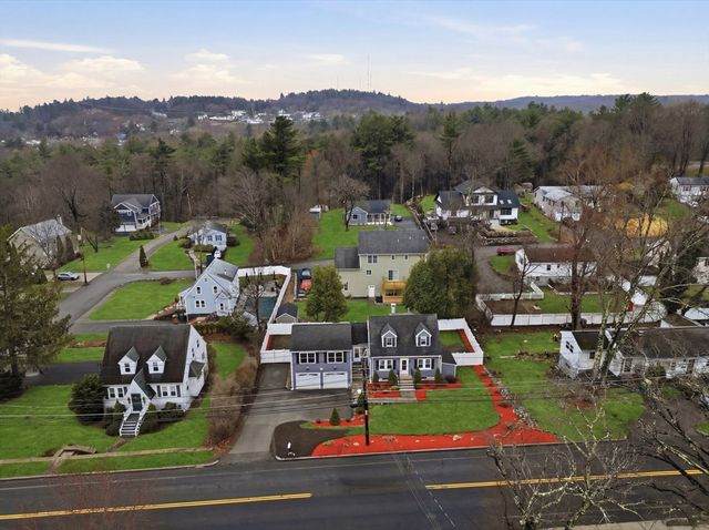 206 Russell St, Woburn, MA 01801