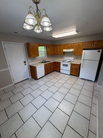 1106 Carline Road D, Rossville, GA 30741