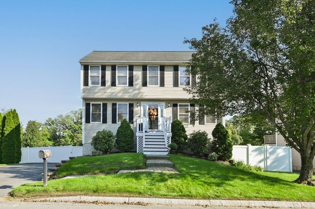 15 Rivers Edge Place, Methuen, MA 01844