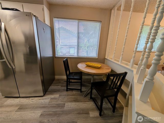 936 N 101 Street, Seattle, WA 98133