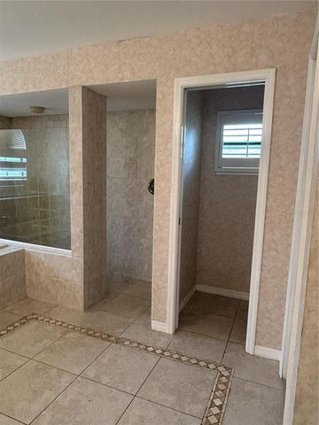 1612 GULF BEACH BOULEVARD, Tarpon Springs, FL 34689