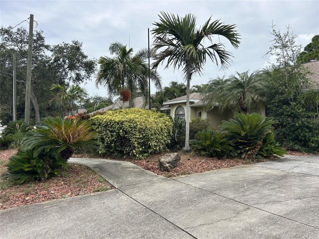 1612 GULF BEACH BOULEVARD, Tarpon Springs, FL 34689
