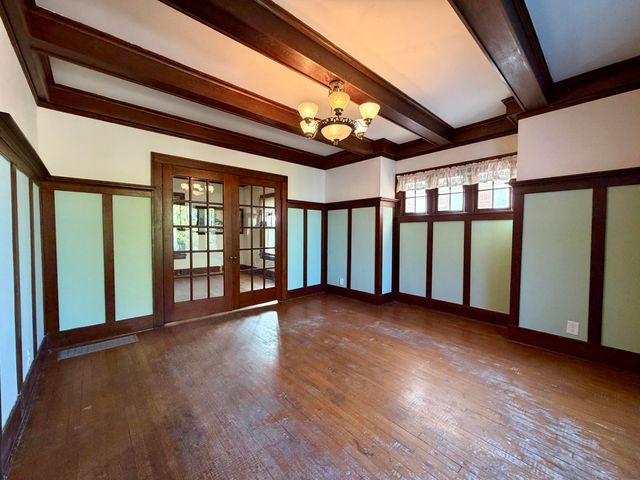 110 BLUFF Street, Council Bluffs, IA 51503