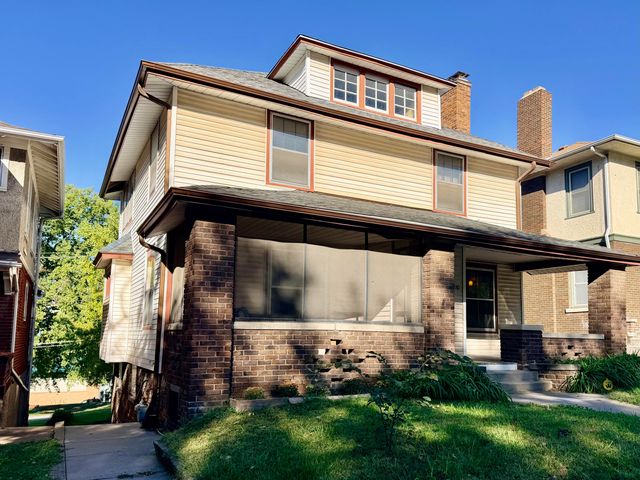 110 BLUFF Street, Council Bluffs, IA 51503