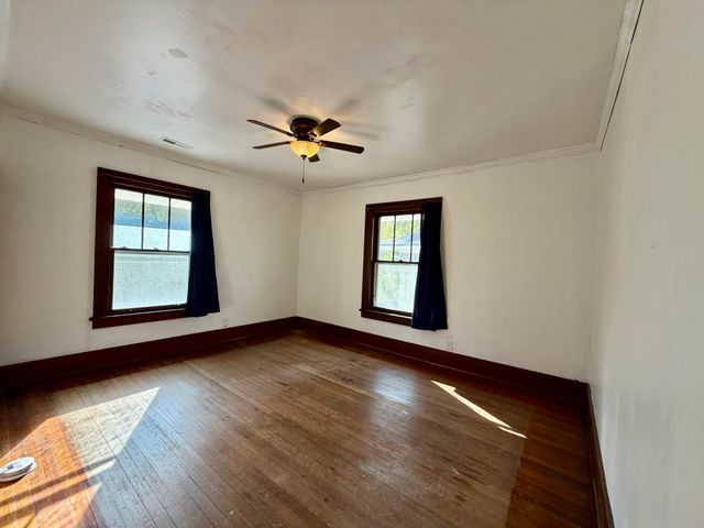 110 BLUFF Street, Council Bluffs, IA 51503