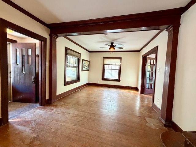 110 BLUFF Street, Council Bluffs, IA 51503