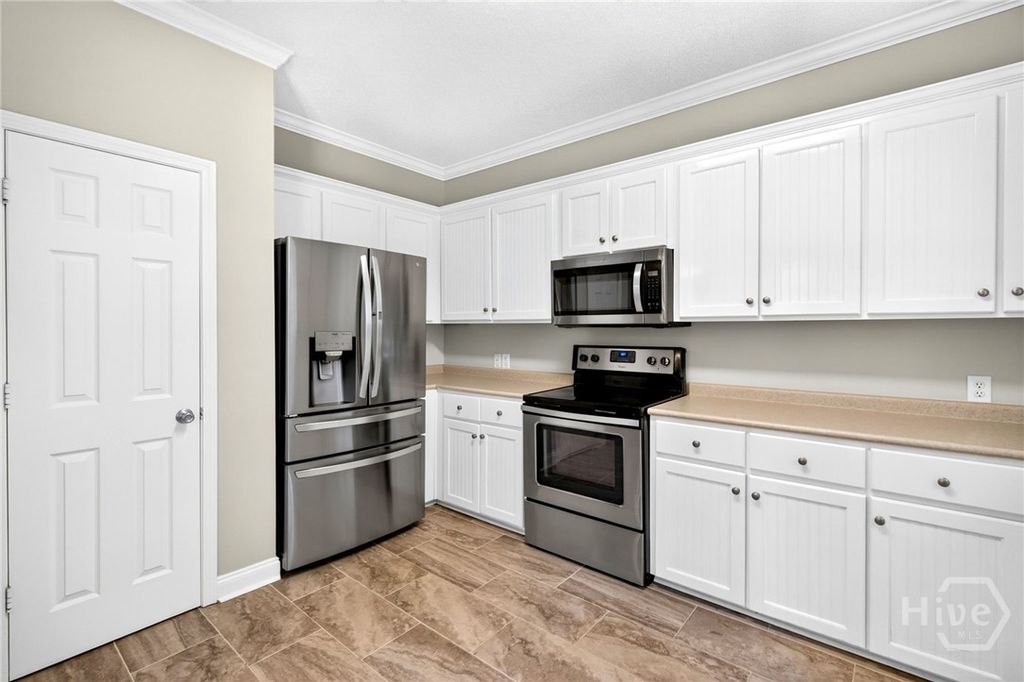 Image 15 of property listing at 19 Cottage Court, Richmond Hill, GA 31324
