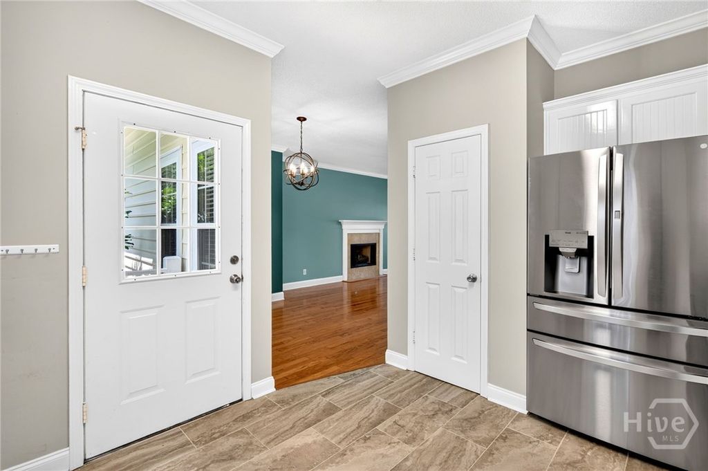 Image 16 of property listing at 19 Cottage Court, Richmond Hill, GA 31324